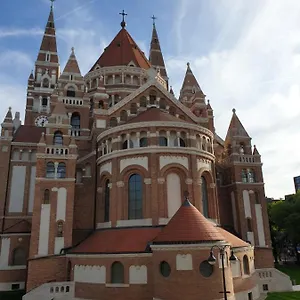 Apartman Guru 1, Szeged